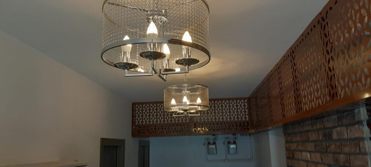 Coresi, 2 Camere, Sleeps 6 Large Private Garden Apartment Pets Welcome Braşov Eksteriør bilde
