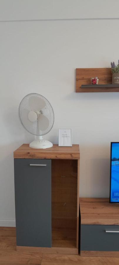 Coresi, 2 Camere, Sleeps 6 Large Private Garden Apartment Pets Welcome Braşov Eksteriør bilde
